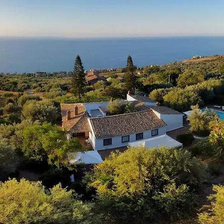 Villa Grimodi Caronia Marina