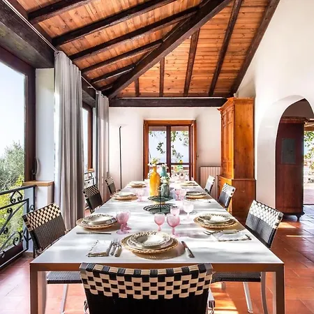 Grimodi Villa *